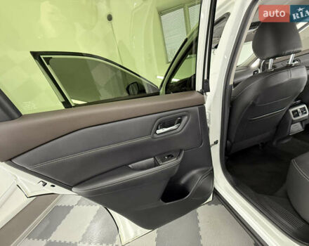 Бежевый Ниссан Rogue, объемом двигателя 1.5 л и пробегом 39 тыс. км за 21999 $, фото 41 на Automoto.ua