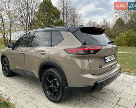 Бежевий Ніссан Rogue, об'ємом двигуна 1.5 л та пробігом 6 тис. км за 28800 $, фото 2 на Automoto.ua