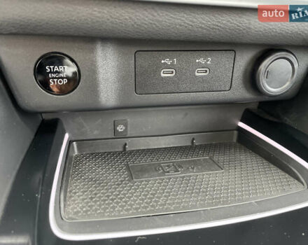 Бежевий Ніссан Rogue, об'ємом двигуна 1.5 л та пробігом 6 тис. км за 28800 $, фото 28 на Automoto.ua