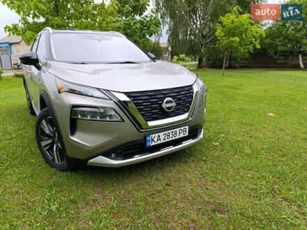 Ниссан Rogue 2021 в Макарове на Automoto.ua Бежевый Ниссан Rogue, объемом двигателя 2.5 л и пробегом 47 тыс. км за 24200 $, фото 1 на Automoto.ua