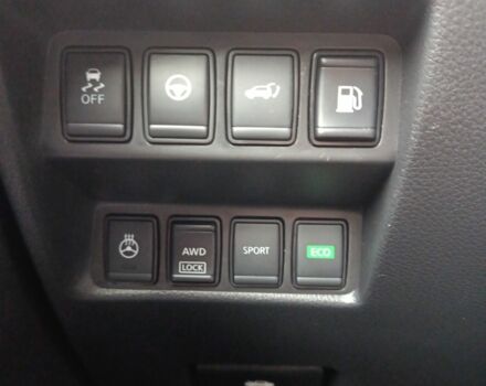 Черный Ниссан Rogue, объемом двигателя 2.5 л и пробегом 146 тыс. км за 16400 $, фото 6 на Automoto.ua