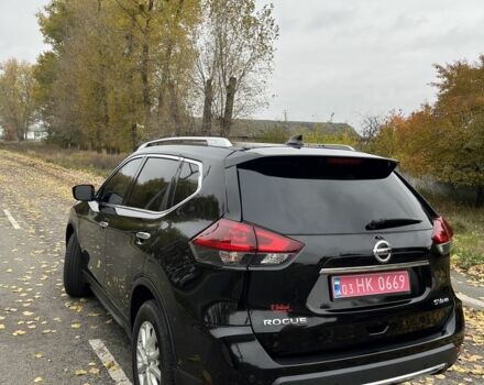 Черный Ниссан Rogue, объемом двигателя 2.5 л и пробегом 58 тыс. км за 16000 $, фото 4 на Automoto.ua