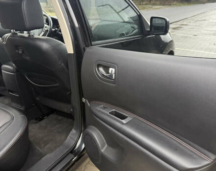 Черный Ниссан Rogue, объемом двигателя 2.49 л и пробегом 318 тыс. км за 8400 $, фото 18 на Automoto.ua