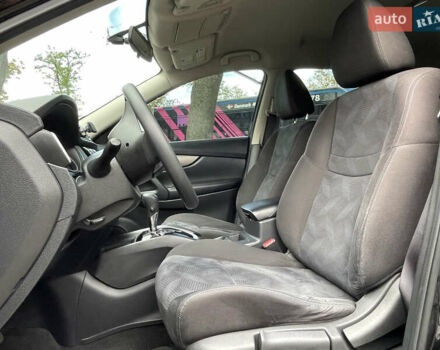 Черный Ниссан Rogue, объемом двигателя 2.49 л и пробегом 192 тыс. км за 12999 $, фото 6 на Automoto.ua