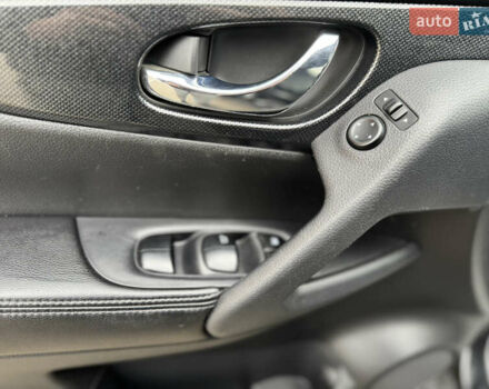 Чорний Ніссан Rogue, об'ємом двигуна 2.5 л та пробігом 127 тис. км за 13700 $, фото 10 на Automoto.ua