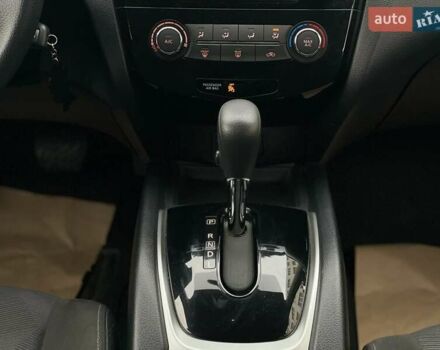 Черный Ниссан Rogue, объемом двигателя 2.5 л и пробегом 145 тыс. км за 11900 $, фото 17 на Automoto.ua