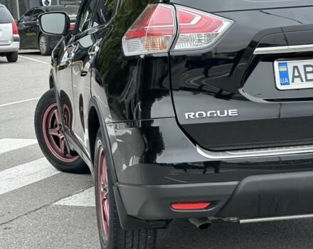 Черный Ниссан Rogue, объемом двигателя 2.5 л и пробегом 204 тыс. км за 10700 $, фото 5 на Automoto.ua
