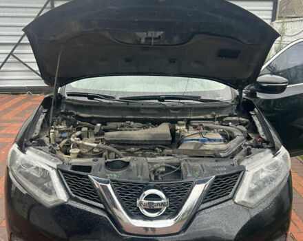 Черный Ниссан Rogue, объемом двигателя 2.49 л и пробегом 182 тыс. км за 12000 $, фото 7 на Automoto.ua
