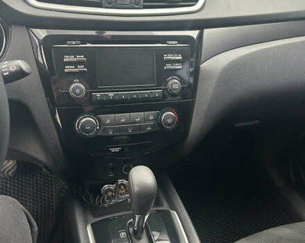 Черный Ниссан Rogue, объемом двигателя 2.49 л и пробегом 182 тыс. км за 12000 $, фото 6 на Automoto.ua