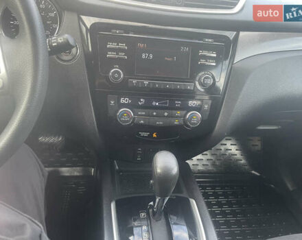 Черный Ниссан Rogue, объемом двигателя 2.5 л и пробегом 168 тыс. км за 11800 $, фото 31 на Automoto.ua