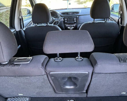 Черный Ниссан Rogue, объемом двигателя 2.49 л и пробегом 173 тыс. км за 13800 $, фото 19 на Automoto.ua