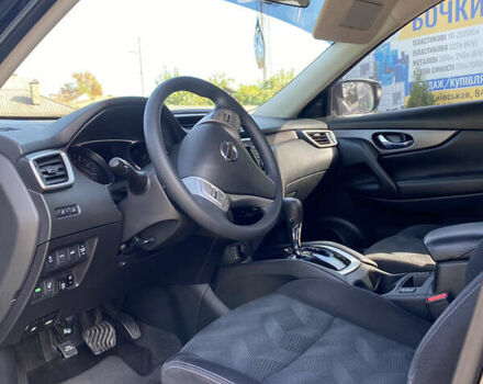 Черный Ниссан Rogue, объемом двигателя 2.49 л и пробегом 211 тыс. км за 12800 $, фото 12 на Automoto.ua