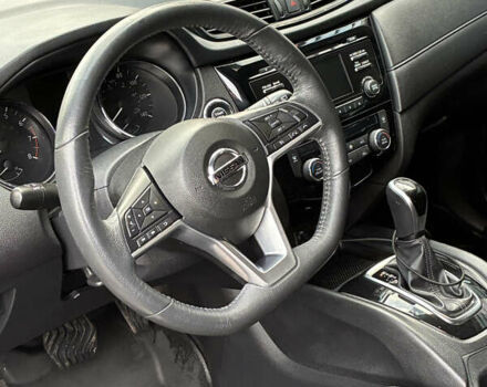 Черный Ниссан Rogue, объемом двигателя 2.49 л и пробегом 118 тыс. км за 16500 $, фото 4 на Automoto.ua