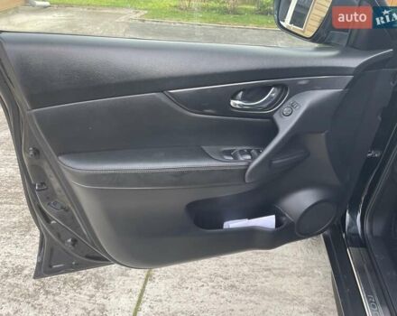 Черный Ниссан Rogue, объемом двигателя 2.49 л и пробегом 165 тыс. км за 14000 $, фото 9 на Automoto.ua