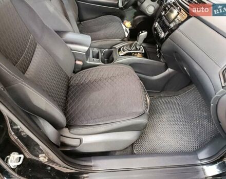 Черный Ниссан Rogue, объемом двигателя 2.49 л и пробегом 187 тыс. км за 11999 $, фото 11 на Automoto.ua