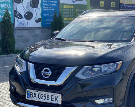 Черный Ниссан Rogue, объемом двигателя 2.49 л и пробегом 211 тыс. км за 12800 $, фото 3 на Automoto.ua