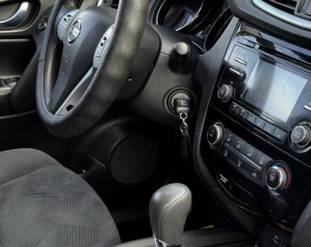 Черный Ниссан Rogue, объемом двигателя 2.49 л и пробегом 187 тыс. км за 11800 $, фото 19 на Automoto.ua