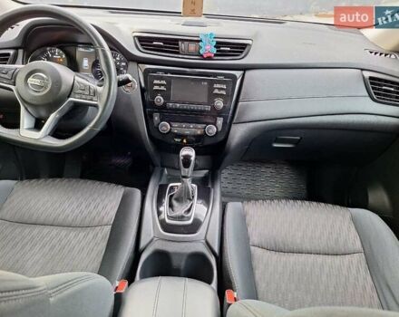 Черный Ниссан Rogue, объемом двигателя 2.49 л и пробегом 251 тыс. км за 12350 $, фото 2 на Automoto.ua