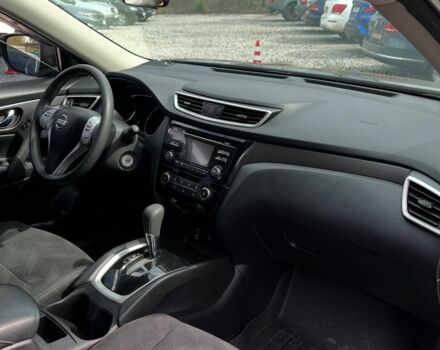 Черный Ниссан Rogue, объемом двигателя 0 л и пробегом 175 тыс. км за 12000 $, фото 6 на Automoto.ua