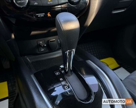 Черный Ниссан Rogue, объемом двигателя 2.5 л и пробегом 140 тыс. км за 13800 $, фото 13 на Automoto.ua