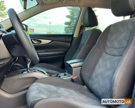 Черный Ниссан Rogue, объемом двигателя 2.5 л и пробегом 140 тыс. км за 13800 $, фото 15 на Automoto.ua