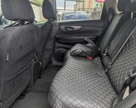 Черный Ниссан Rogue, объемом двигателя 2.49 л и пробегом 143 тыс. км за 15000 $, фото 6 на Automoto.ua