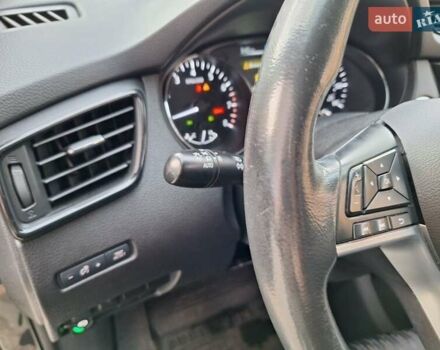 Черный Ниссан Rogue, объемом двигателя 2.49 л и пробегом 251 тыс. км за 12350 $, фото 12 на Automoto.ua