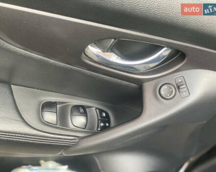 Чорний Ніссан Rogue, об'ємом двигуна 2.49 л та пробігом 146 тис. км за 14700 $, фото 12 на Automoto.ua