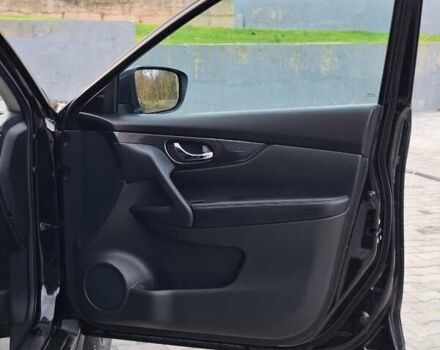 Черный Ниссан Rogue, объемом двигателя 2.49 л и пробегом 251 тыс. км за 12350 $, фото 1 на Automoto.ua