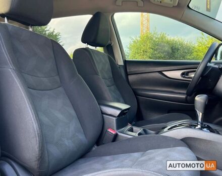 Черный Ниссан Rogue, объемом двигателя 2.5 л и пробегом 140 тыс. км за 13800 $, фото 8 на Automoto.ua