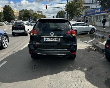 Черный Ниссан Rogue, объемом двигателя 2.5 л и пробегом 130 тыс. км за 13400 $, фото 2 на Automoto.ua