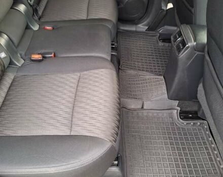 Черный Ниссан Rogue, объемом двигателя 2.49 л и пробегом 251 тыс. км за 12350 $, фото 4 на Automoto.ua