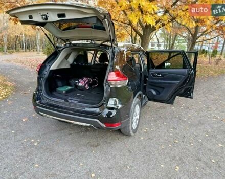 Черный Ниссан Rogue, объемом двигателя 2.49 л и пробегом 187 тыс. км за 11999 $, фото 7 на Automoto.ua