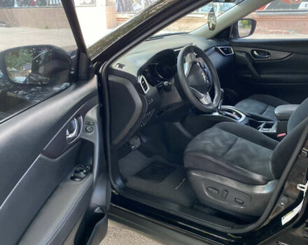 Черный Ниссан Rogue, объемом двигателя 2.49 л и пробегом 211 тыс. км за 12800 $, фото 7 на Automoto.ua