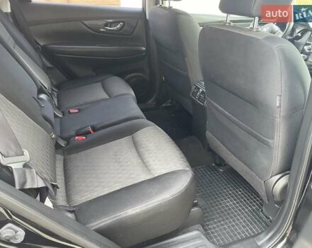 Черный Ниссан Rogue, объемом двигателя 2.49 л и пробегом 165 тыс. км за 14000 $, фото 12 на Automoto.ua