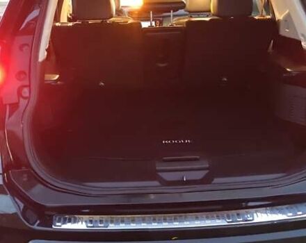 Черный Ниссан Rogue, объемом двигателя 2.49 л и пробегом 144 тыс. км за 16000 $, фото 2 на Automoto.ua