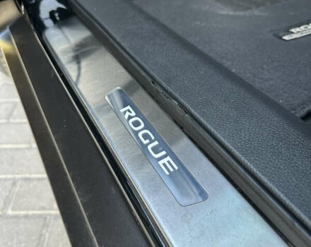 Черный Ниссан Rogue, объемом двигателя 2.49 л и пробегом 152 тыс. км за 14800 $, фото 14 на Automoto.ua