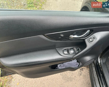 Черный Ниссан Rogue, объемом двигателя 2.49 л и пробегом 148 тыс. км за 14000 $, фото 15 на Automoto.ua