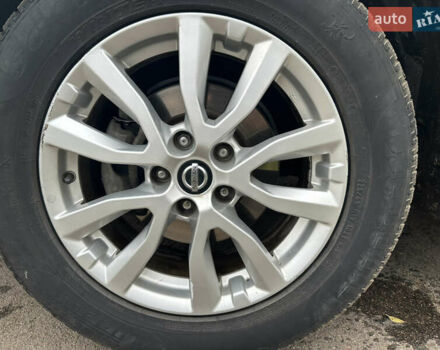 Черный Ниссан Rogue, объемом двигателя 2.49 л и пробегом 148 тыс. км за 14000 $, фото 24 на Automoto.ua