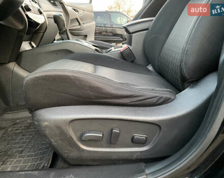 Чорний Ніссан Rogue, об'ємом двигуна 2.5 л та пробігом 63 тис. км за 15000 $, фото 90 на Automoto.ua