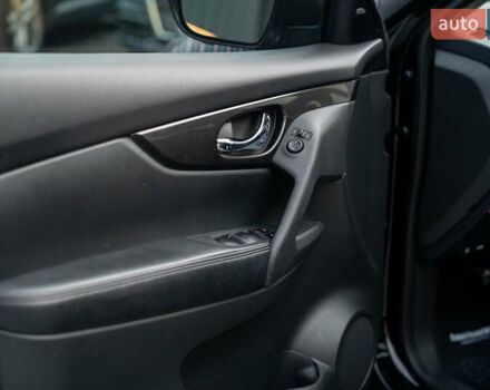 Черный Ниссан Rogue, объемом двигателя 2 л и пробегом 65 тыс. км за 17900 $, фото 38 на Automoto.ua