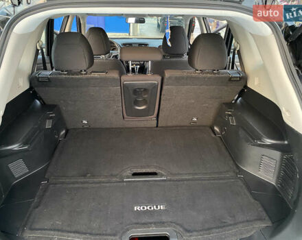 Чорний Ніссан Rogue, об'ємом двигуна 2.5 л та пробігом 63 тис. км за 15000 $, фото 118 на Automoto.ua