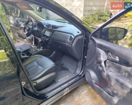 Черный Ниссан Rogue, объемом двигателя 2.49 л и пробегом 106 тыс. км за 17800 $, фото 12 на Automoto.ua