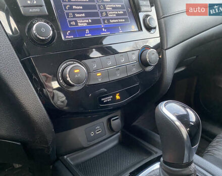 Чорний Ніссан Rogue, об'ємом двигуна 2.5 л та пробігом 63 тис. км за 15000 $, фото 32 на Automoto.ua