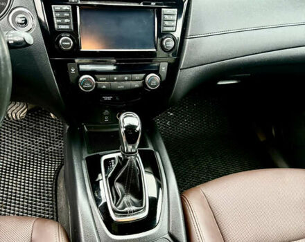 Черный Ниссан Rogue, объемом двигателя 2.5 л и пробегом 147 тыс. км за 15100 $, фото 19 на Automoto.ua