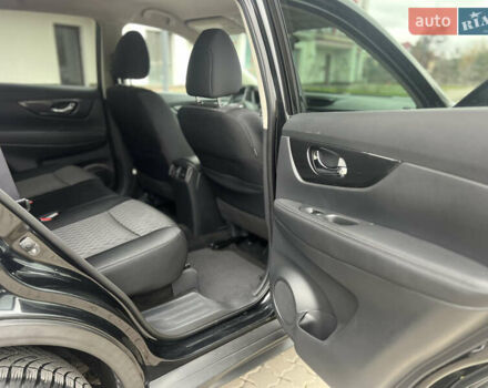 Черный Ниссан Rogue, объемом двигателя 2.5 л и пробегом 170 тыс. км за 13250 $, фото 31 на Automoto.ua