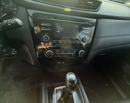 Черный Ниссан Rogue, объемом двигателя 2.49 л и пробегом 91 тыс. км за 13500 $, фото 17 на Automoto.ua