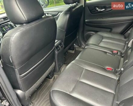 Черный Ниссан Rogue, объемом двигателя 2.5 л и пробегом 120 тыс. км за 18500 $, фото 10 на Automoto.ua