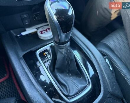 Черный Ниссан Rogue, объемом двигателя 2.49 л и пробегом 129 тыс. км за 15700 $, фото 15 на Automoto.ua