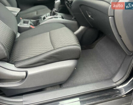 Черный Ниссан Rogue, объемом двигателя 2.5 л и пробегом 170 тыс. км за 13250 $, фото 30 на Automoto.ua